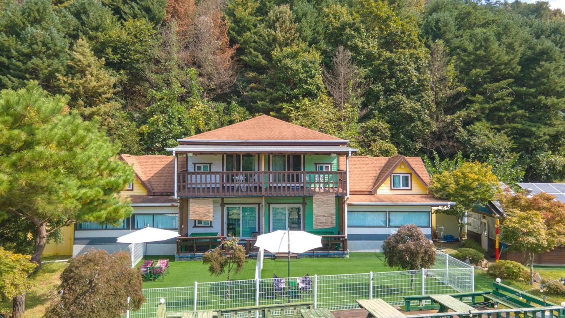 Hongcheon Byeolkaem Kidspulbilla Hotel Exterior photo