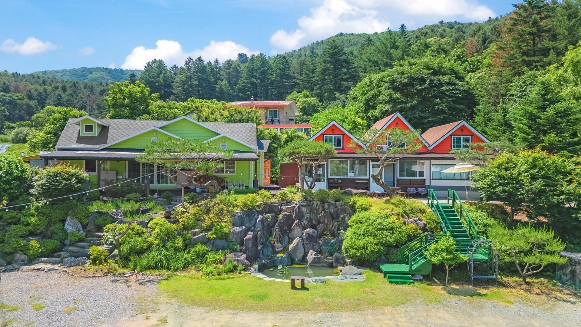 Hongcheon Byeolkaem Kidspulbilla Hotel Exterior photo